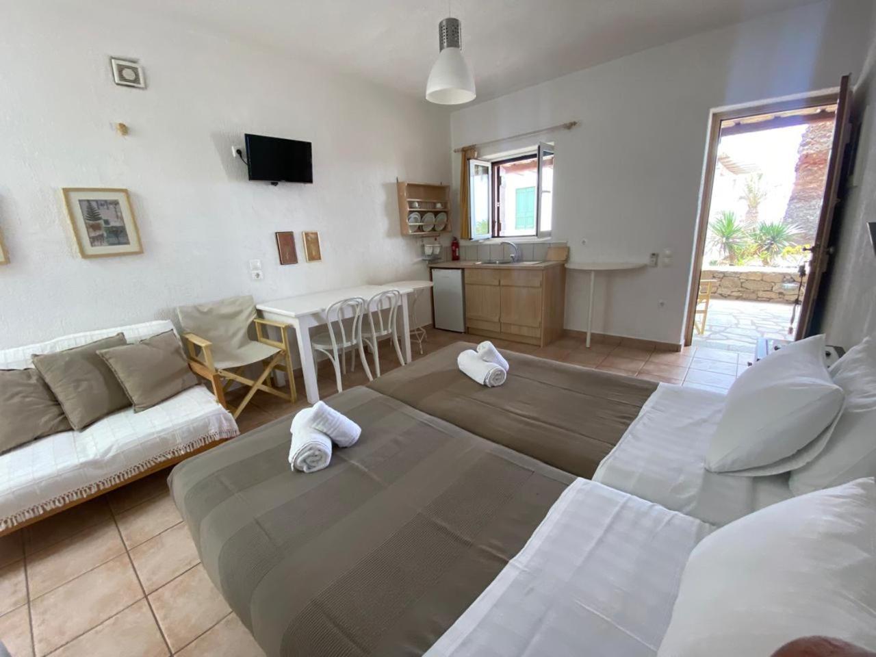 Fos Suites Agios Ioannis Diakoftis Quarto foto